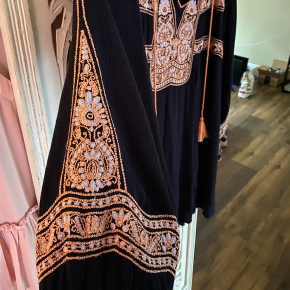 Free People Wind Willow Peasant Mini Dress
SM (Women’s 4-6) - Picture 4 of 9